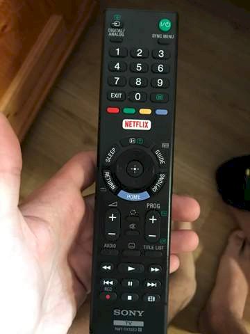 I can t get the TV to work, actually it was normal, then I pressed the Netflix button, now nothing works